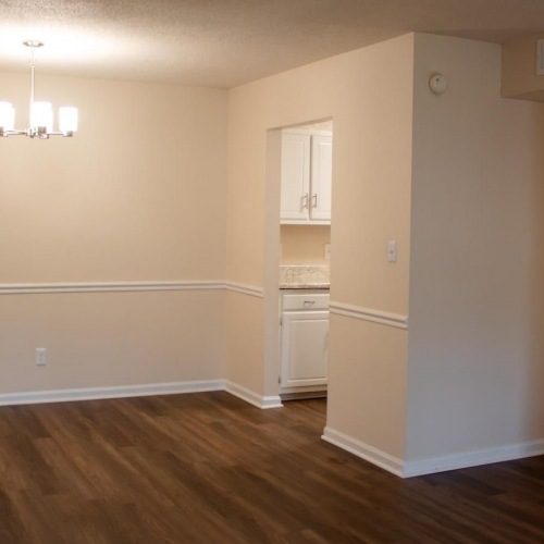 living/dining area adjacent to kitchen
